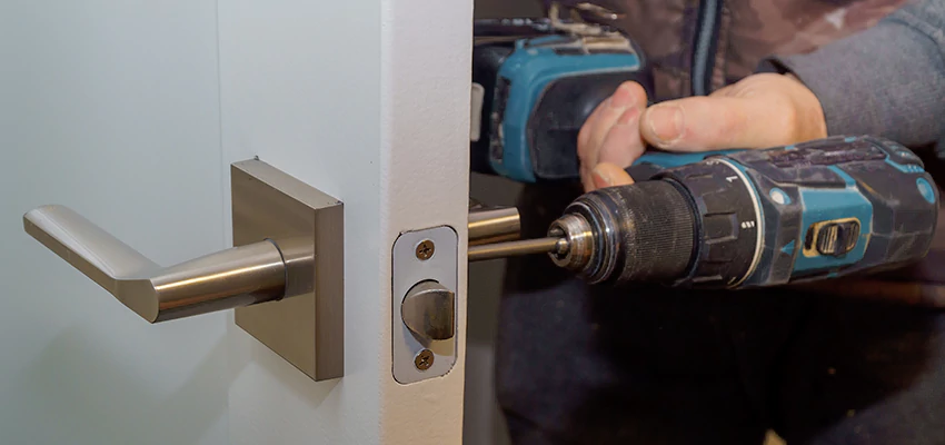 Broken Door Handle Lock Repair in Charter Oak, California
